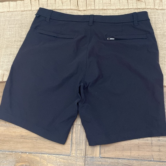 Men’s Lululemon Commission Shorts 34 waist 9 inseam - Picture 2 of 2